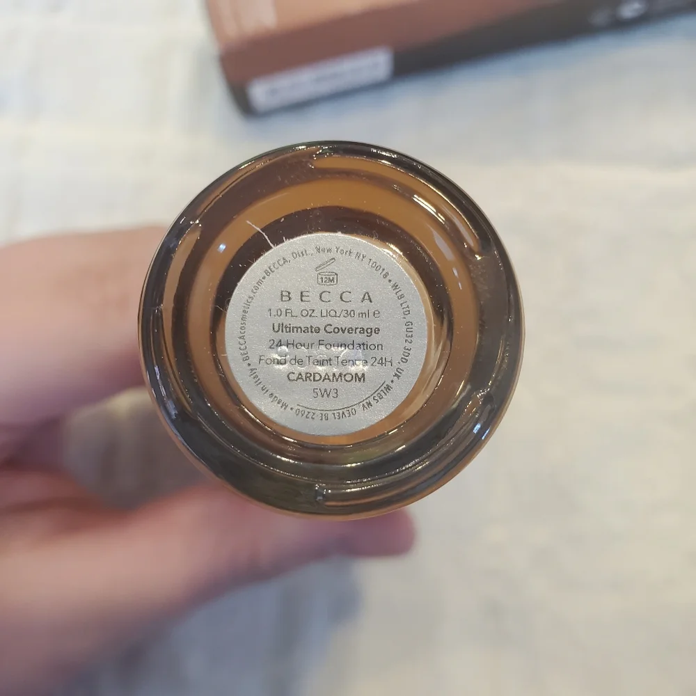 BECCA | 24 Hour Foundation - Cardamom